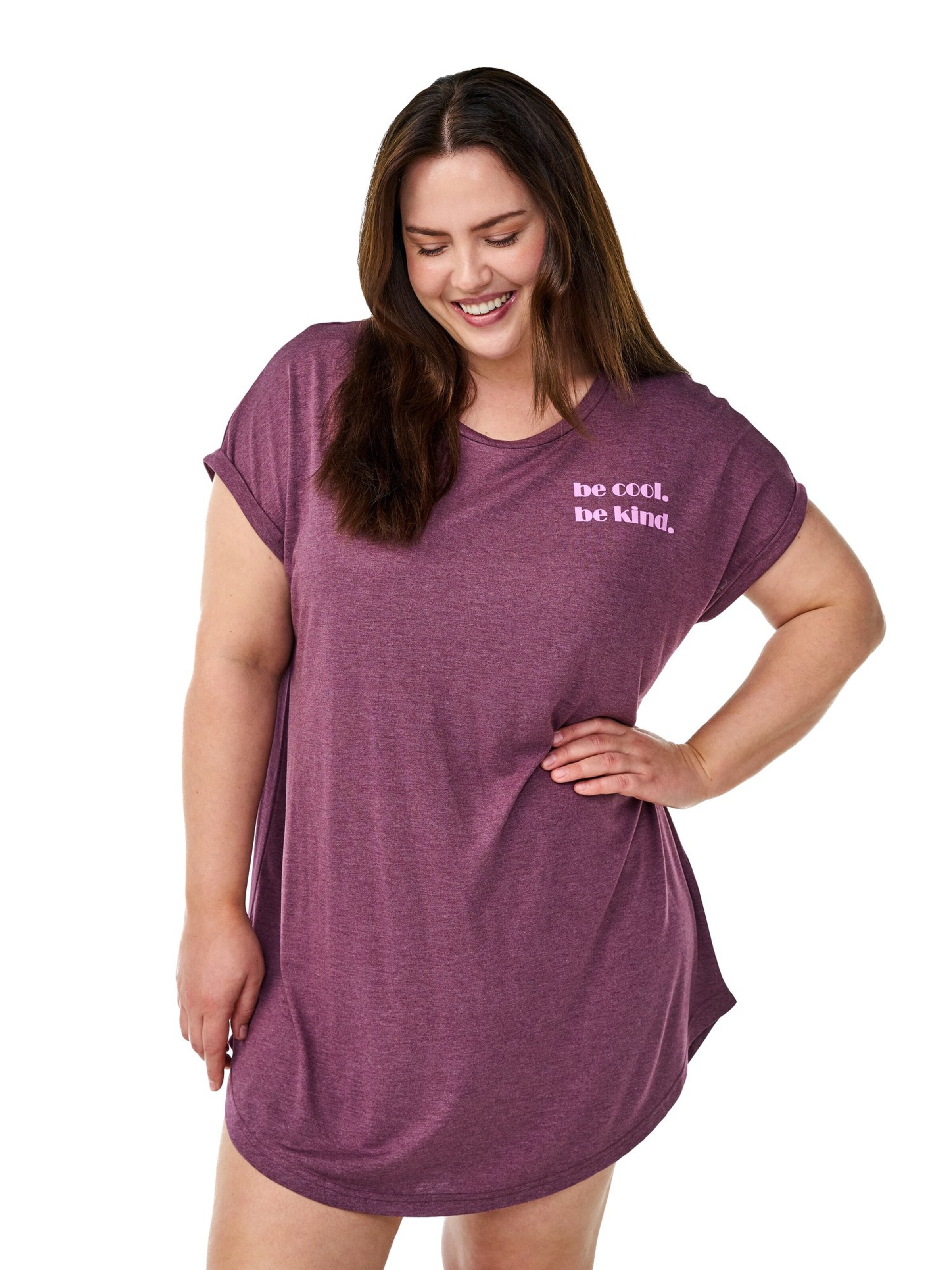 Zizzi Ночная рубашка 'Malis' в Лиловый: спереди