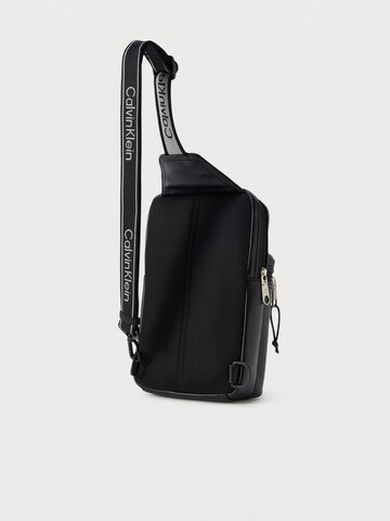 Calvin Klein Õlakott, värv must