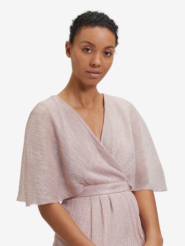 Robe de cocktail Vera Mont en rose