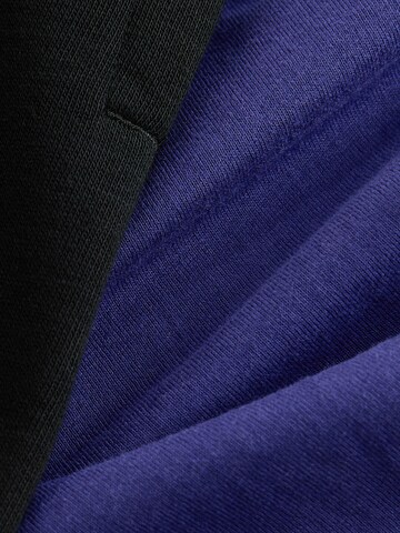 Next Set in Black