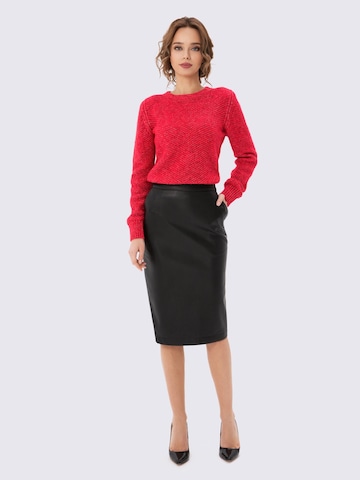 Anushka Rock in Schwarz