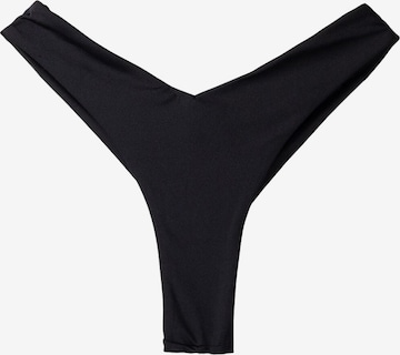 Slip costum de baie de la Bershka pe negru: față