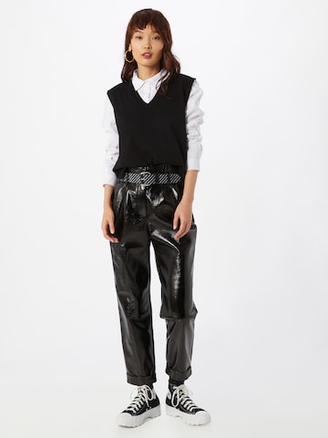 River Island Regular Pleat-front trousers in Black