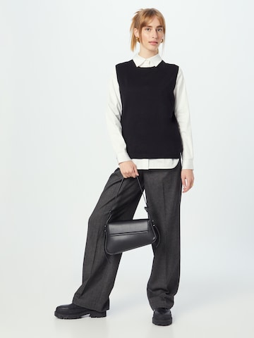 ONLY Regular Pleat-Front Pants 'ALYSSA' in Grey