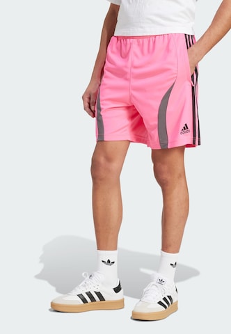 ADIDAS ORIGINALS Loosefit Broek 'Teamgeist Adicolor' in Roze: voorkant