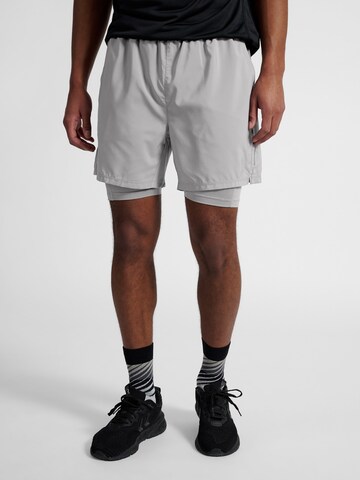 Regular Pantalon de sport Newline en gris : devant