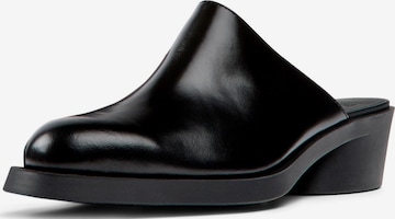 CAMPER Clogs 'Bonnie' in Black: front