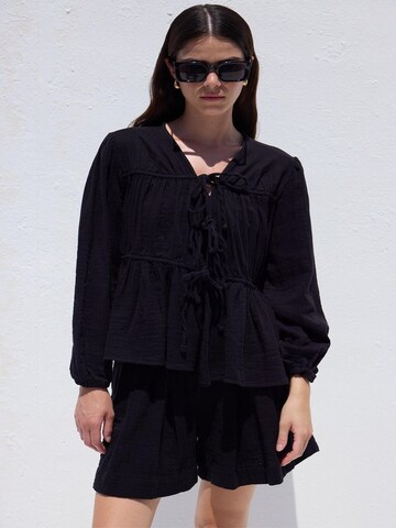 MANUKA Blouse in Black