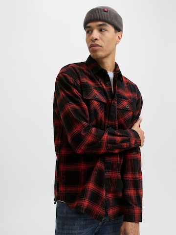 R.D.D. ROYAL DENIM DIVISION - Ajuste confortable Camisa 'RDDCHARLES' en rojo