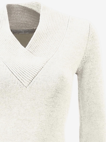 Linea Tesini by heine Sweater in White
