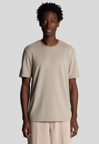 T-Shirt Lyle & Scott en marron : devant
