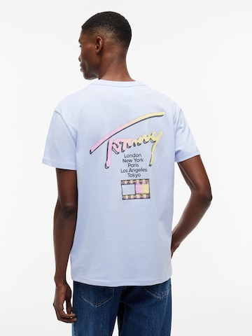 Tommy Jeans Тениска 'CITY SIGN' в синьо: отпред