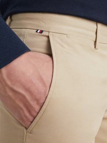 TOMMY HILFIGER Regular Chinohose in Beige