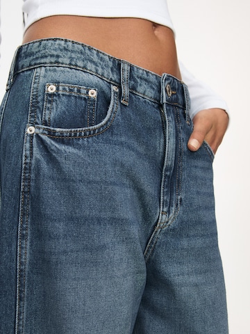 Pull&Bear Loosefit Jeans i blå