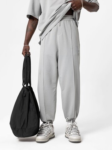 VAMOS CLO Loose fit Pants 'Oise' in Grey: front
