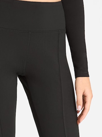 Marilyn Rozkloszowany krój Legginsy w kolorze czarny