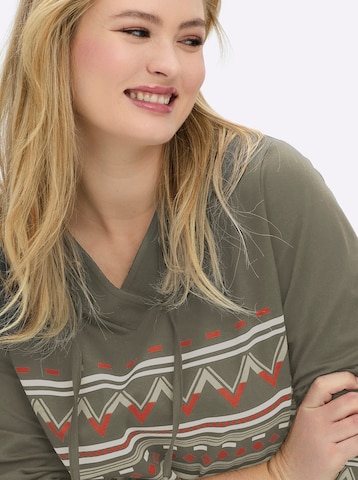 SHEEGO T-shirt i grön