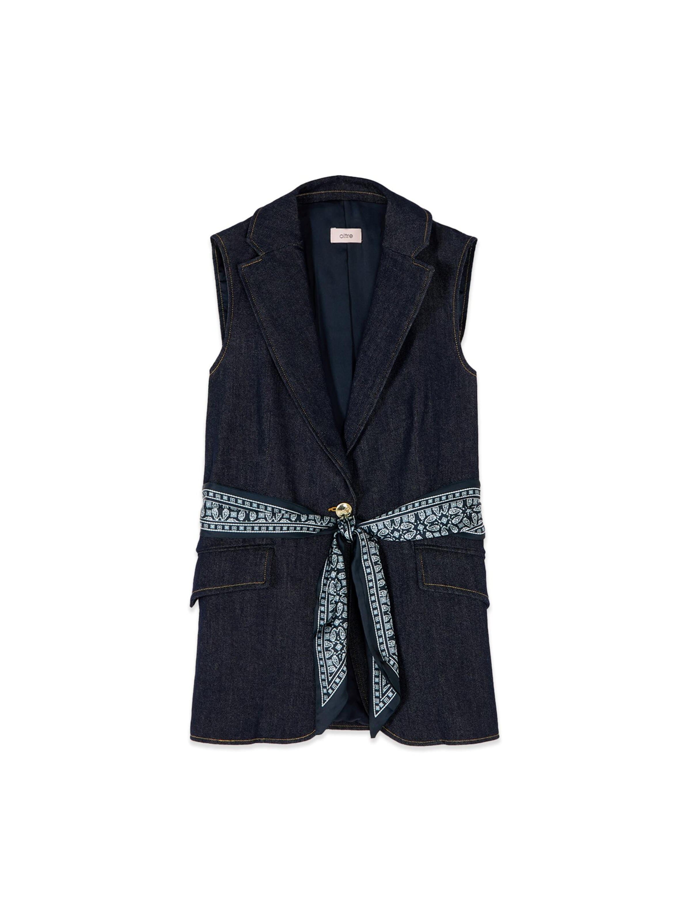 oltre - Chaleco para traje en azul: frente