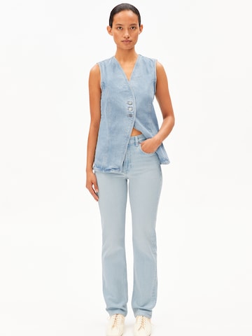 Regular Jean 'Carenaa' ARMEDANGELS en bleu