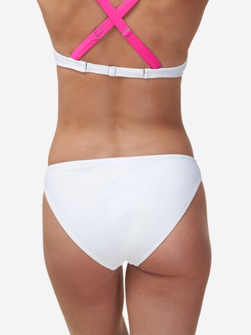 Brakini Boyshorts in White