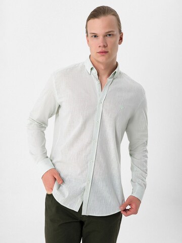 Moxx Paris - Ajuste regular Camisa en verde: frente