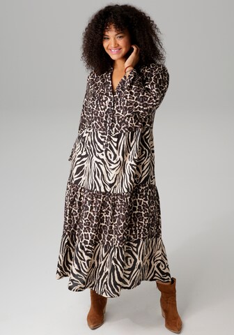 Aniston Dress in Brown: front