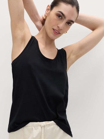 Top di Marks & Spencer in colori misti