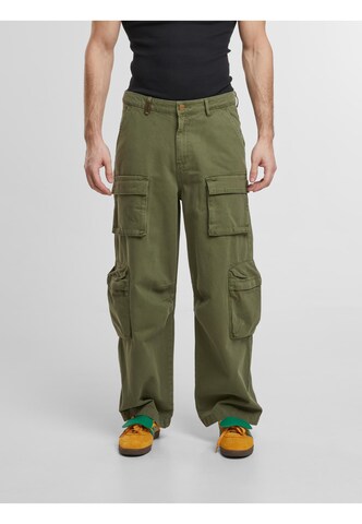 2Y Studios Regular Cargo Jeans 'Arwen' in Green: front