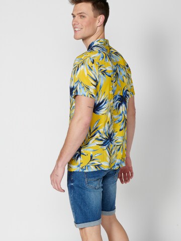 KOROSHI Regular fit Button Up Shirt in Yellow