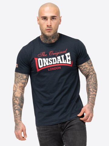 Tricou ' Aldingham' de la LONSDALE pe albastru: față