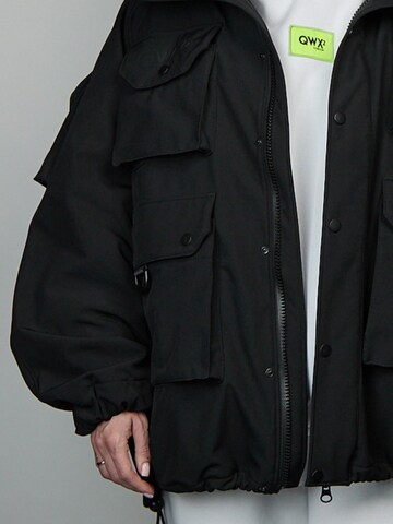 QWX2 Functionele jas 'Oversized Softshell Jacket – Structured / Weather-Resistant' in Zwart