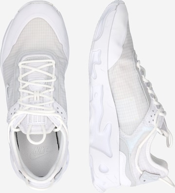 Baskets basses Nike Sportswear en blanc