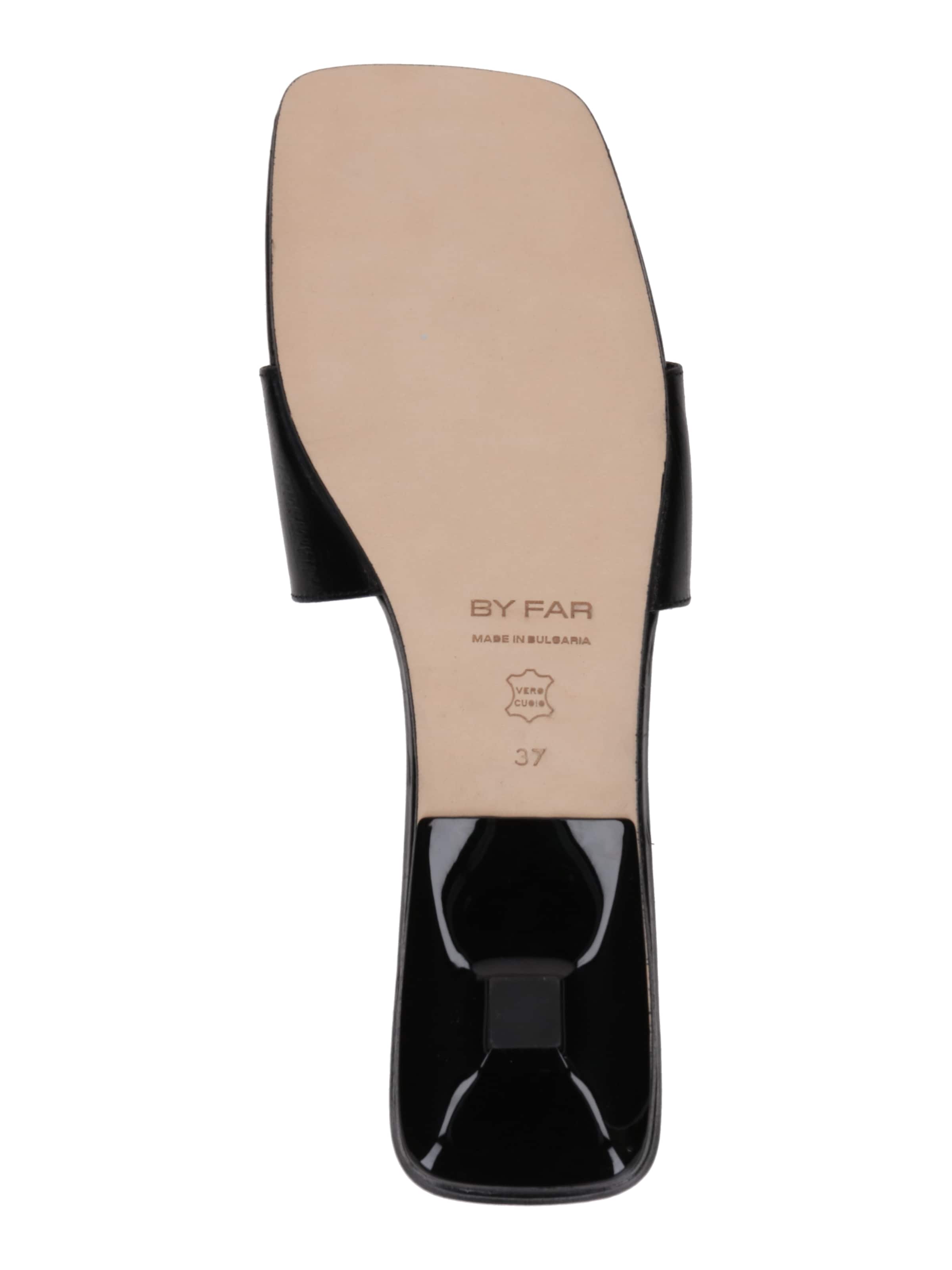 By Far Пантолеты в Черный