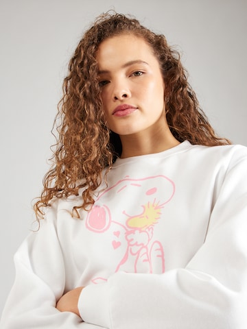 GAP Sweatshirt 'SNOOPY' i vit