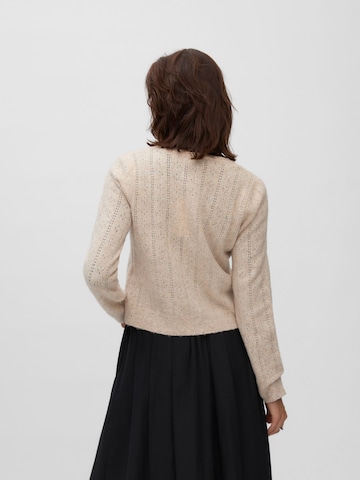 VERO MODA Gebreid vest 'AWRie' in Grijs