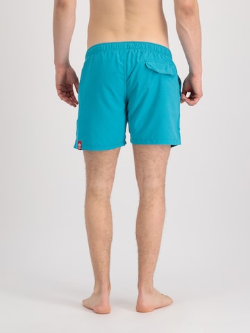 ALPHA INDUSTRIES Badshorts i blå