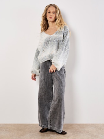 Apricot Tinsel Knit Ombre Jumper ' ' in Grau