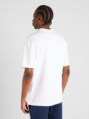 T-Shirt Nike Sportswear en blanc