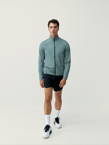 Born Living Yoga Between-season jacket 'Nyasa' in Green