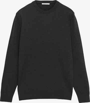 Ramsey Sweater in Black: front