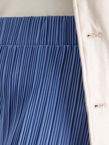 ONLY Carmakoma Loosefit Hose in Blau