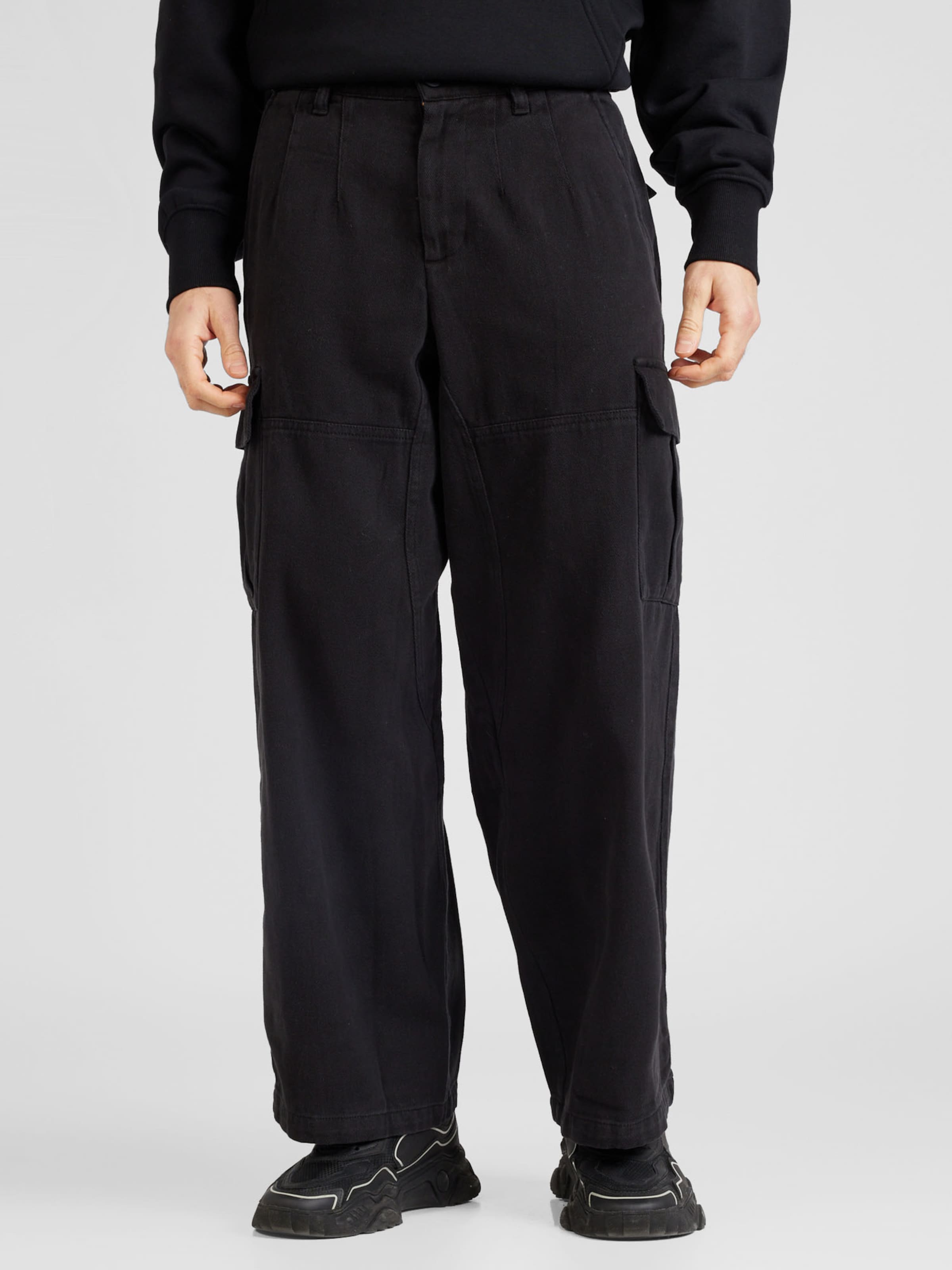 TOPMAN Loose fit Cargo Pants in Black ABOUT YOU