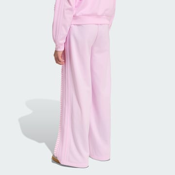 ADIDAS ORIGINALS - Pierna ancha Pantalón 'Firebird ' en rosa