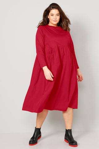 Angel of Style Dress in Red: front