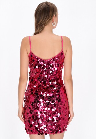 myMo at night - Vestido de gala en rosa