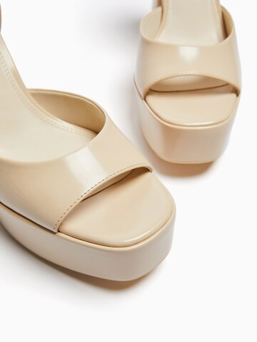 Bershka Remienkové sandále - biela