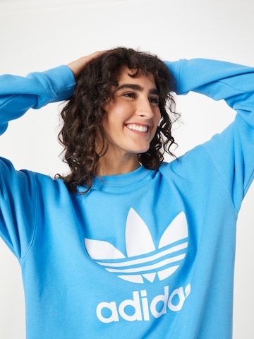 ADIDAS ORIGINALS Sweatshirt 'Trefoil Crew' i blå