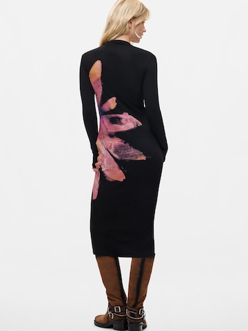 melns Desigual Kleita