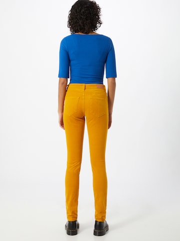 s.Oliver Slimfit Jeans in Gelb