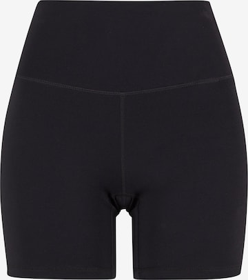 Urban Classics Shorts in Schwarz: Vorderseite